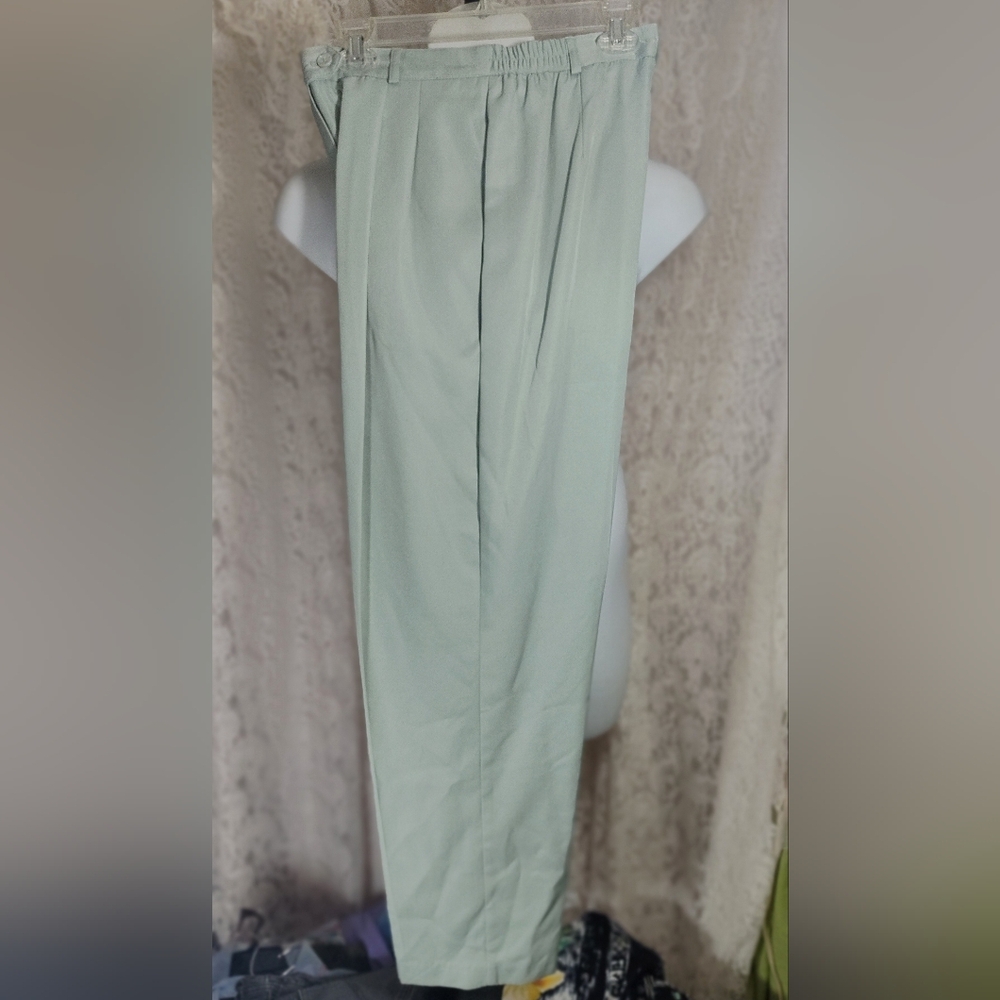 CB Collection Casuals Women's Light Green Dress Trouser Pant Nwot